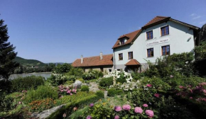 Отель Winzerhof - Gästehaus Stöger  Дюрнштайн